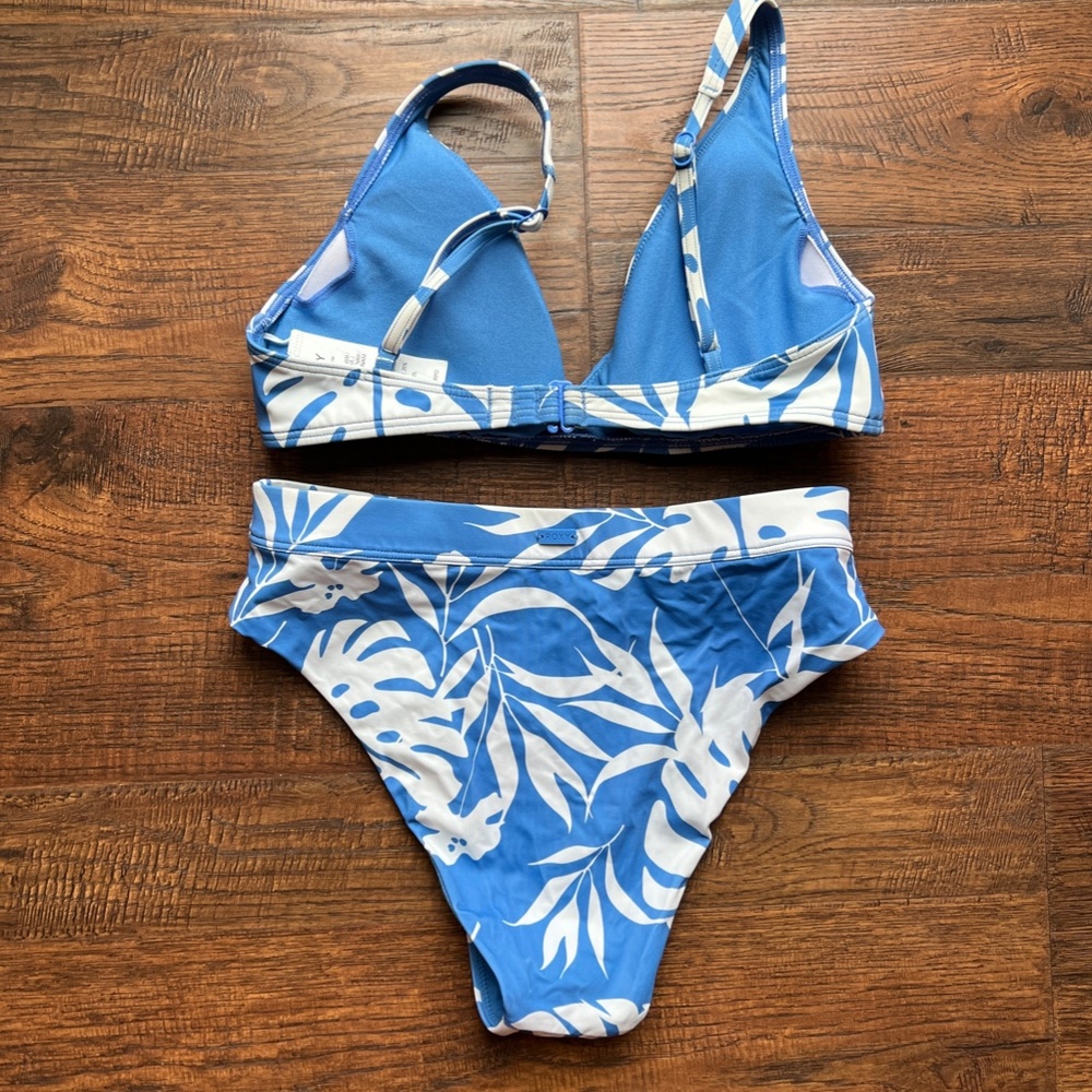 Roxy Elongated Triangle Bikini Top & Roxy Love The Sh… Gem